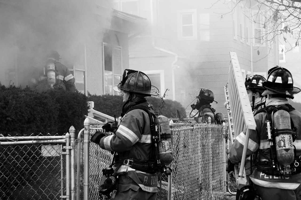 firemen-g98f3d1960_1280