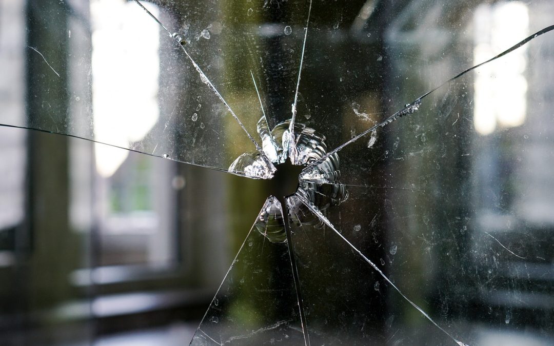 Glasschade aan je huis? Dit is wat je moet doen.