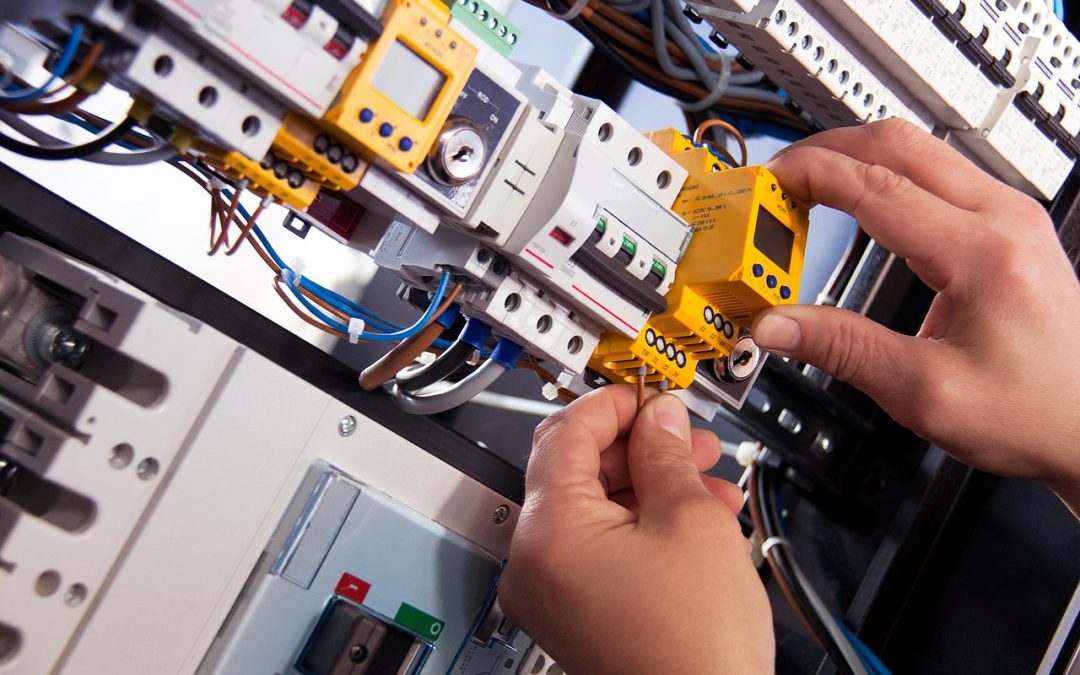 Een gids voor het aanleggen van elektra in kantoren en bedrijven